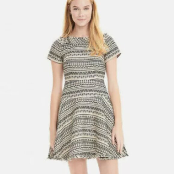 Banana Republic Jaquard Frayed Hem Dress (black and cream) Size 6 - Picture 7 of 7